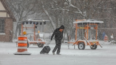 Michigan residents advised to assemble emergency preparedness kits containing essential contacts and supplies for sheltering and evacuation (Bloomberg) Michigan residents advised to assemble emergency preparedness kits containing essential contacts and supplies for sheltering and evacuation (Bloomberg)