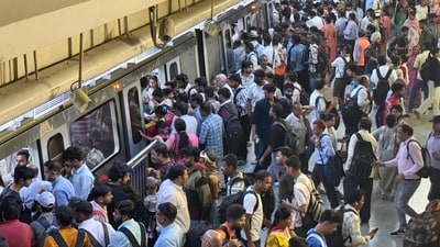A huge rush of commuters is seen at Rajiv Chowk Metro Station as passengers turn to the Delhi Metro amid the ongoing strike by Delhi Transport Corporation (DTC) personnel in New Delhi, India, on Friday, September 18, 2026. (Hindustan Times)
