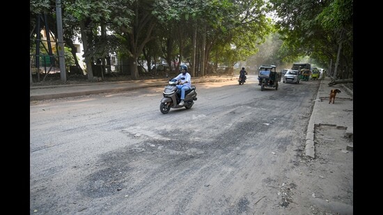 According to the proposal, GMDA will spend ₹49 crore on the project and will issue tenders immediately after receiving approval from the competent authority, officials said. (PARVEEN KUMAR/HINDUSTAN TIMES)
