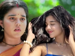 দেবী মা-র কুসুম এর বোল্ড অবতার! শাড়ি ছেলে ক্রপ টপে ছলিয়া গানে নাচ, হাঁ নেটপাড়া
