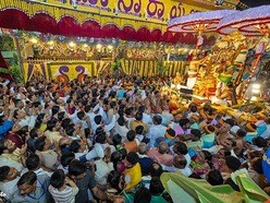 కన్నులపండువగా గరుడసేవ