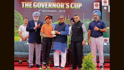In line with its focus on grooming golf talent from economically weaker sections, CGA organised the Governor’s Cup last year. Punjab governor and Chandigarh administrator Gulab Chand Kataria, who gave away the prizes, appreciated the CGA’s grassroots approach to promote golf in the region. (HT File) In line with its focus on grooming golf talent from economically weaker sections, CGA organised the Governor’s Cup last year. Punjab governor and Chandigarh administrator Gulab Chand Kataria, who gave away the prizes, appreciated the CGA’s grassroots approach to promote golf in the region. (HT File)