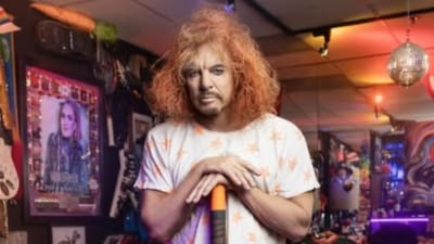 Carrot Top was hospitalized in Las Vegas after a reported suicide attempt. (Carrot Top | Instagram ) Carrot Top was hospitalized in Las Vegas after a reported suicide attempt. (Carrot Top | Instagram )
