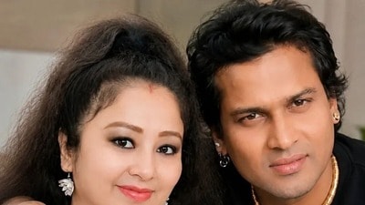 স্বামীকে প্রথম চিঠিতে কী লিখেছিলেন গরিমা? স্বামীকে প্রথম চিঠিতে কী লিখেছিলেন গরিমা?