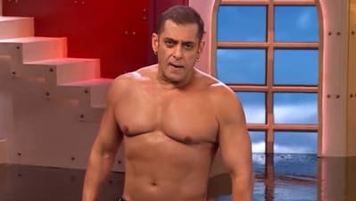 Salman Khan showed off his body during Weekend ka Vaar.