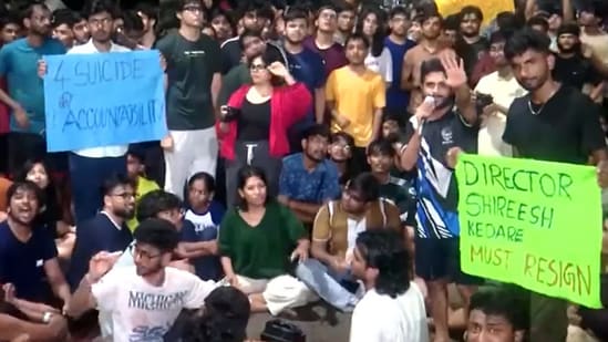 IIT Bombay students stage protest at main gate. (Screengrab/ANI)
