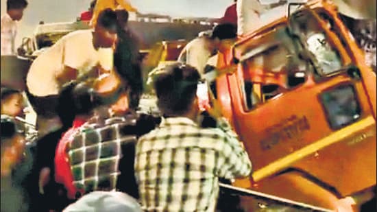 The accident took place around 12.15 am near the Bhumkar Bridge in the Narhe area, police said. (Video grab)