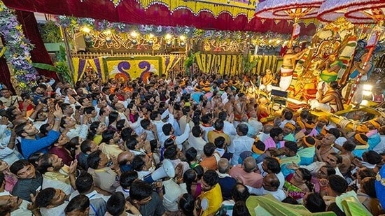 కన్నులపండువగా గరుడసేవ