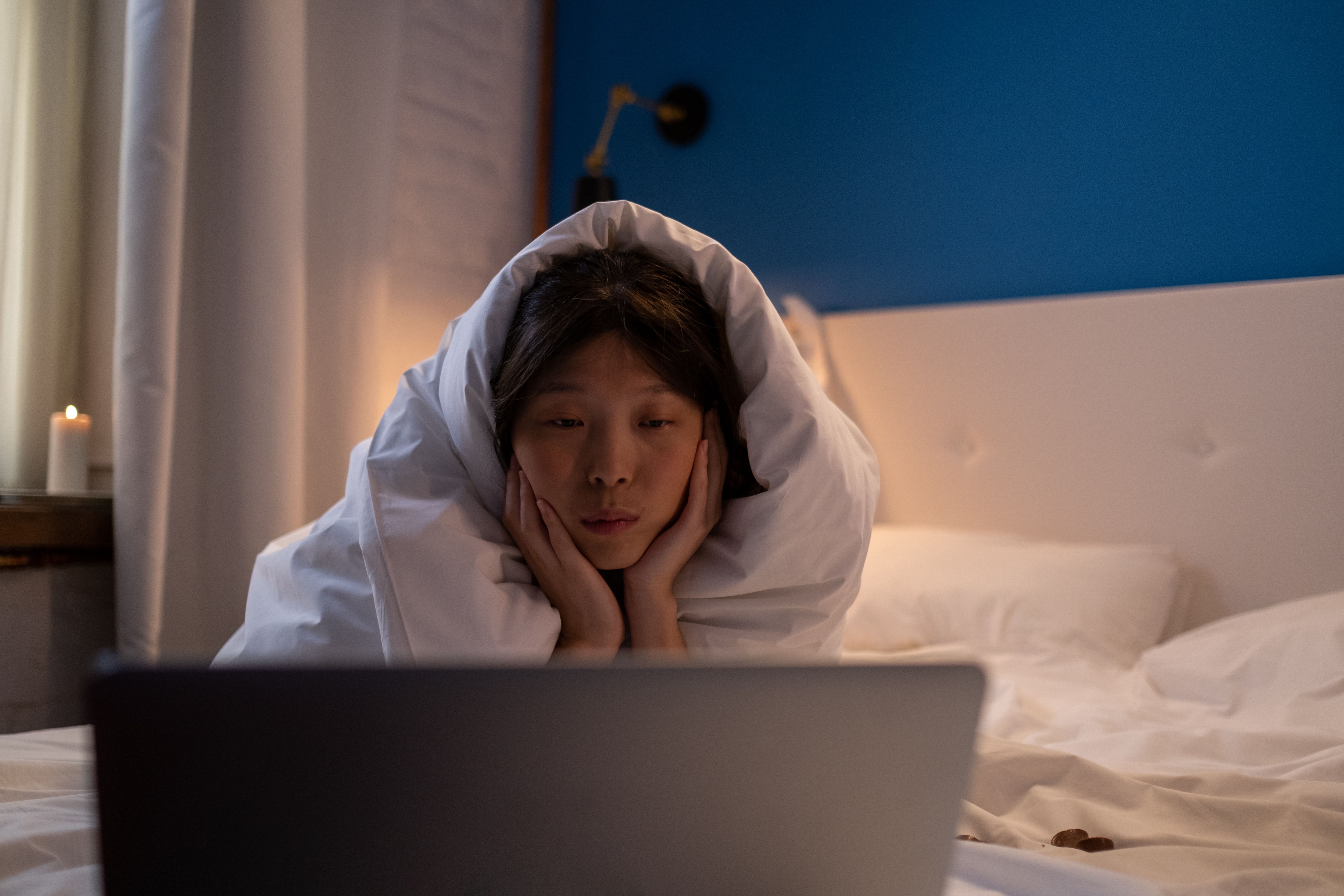 Regularly staying up late bingeing content affects both long-term and short-term health. (Pexel) Regularly staying up late bingeing content affects both long-term and short-term health. (Pexel)