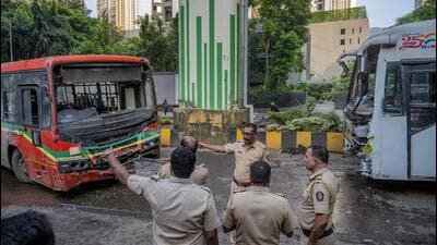 Around 5.50am on Sunday, a BEST bus proceeding from SEEPZ to Teen Hath Naka in Thane collided head-on with a private bus at Ralli Wolf (Satish Bate/Hindustan Times) Around 5.50am on Sunday, a BEST bus proceeding from SEEPZ to Teen Hath Naka in Thane collided head-on with a private bus at Ralli Wolf (Satish Bate/Hindustan Times)