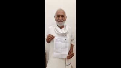 Now, at 85, Godara is preparing for his next challenge, which is either a PhD or a law degree. (HT) Now, at 85, Godara is preparing for his next challenge, which is either a PhD or a law degree. (HT)