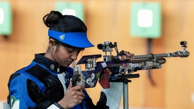 భారత మహిళా షూటర్ ఇళవేనిల్ వలరివన్ (PTI) భారత మహిళా షూటర్ ఇళవేనిల్ వలరివన్ (PTI)