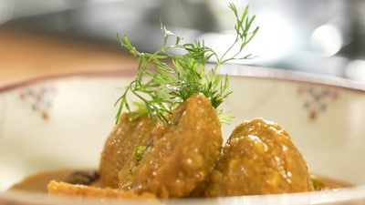 Ranveer Brar's govind gatta curry recipe takes around 40 to 50 minutes to make. (@RanveerBrar/YouTube) Ranveer Brar's govind gatta curry recipe takes around 40 to 50 minutes to make. (@RanveerBrar/YouTube)