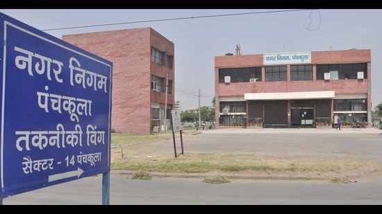 MC commissioner Vinay Kumar said the F&CC is a major committee that takes important decisions and that its meetings are normally held frequently. He said it has not yet been constituted in Panchkula. (HT File)