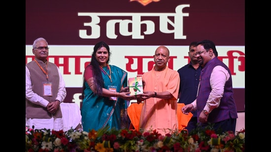 On the occasion, he also announced that three women-only PAC battalions would be named after women warriors associated with the 1857 uprising - Rani Avantibai Lodhi, Uda Devi and Jhalkari Bai. (Sunil Ghosh/HT Photo)