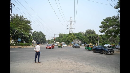 The plan includes a six-lane flyover on Saint Thomas Marg towards Sector 45 and a six-lane underpass on Dr Bhim Rao Ambedkar Marg towards Sector 56. (Parveen Kumar/Hindustan Times)