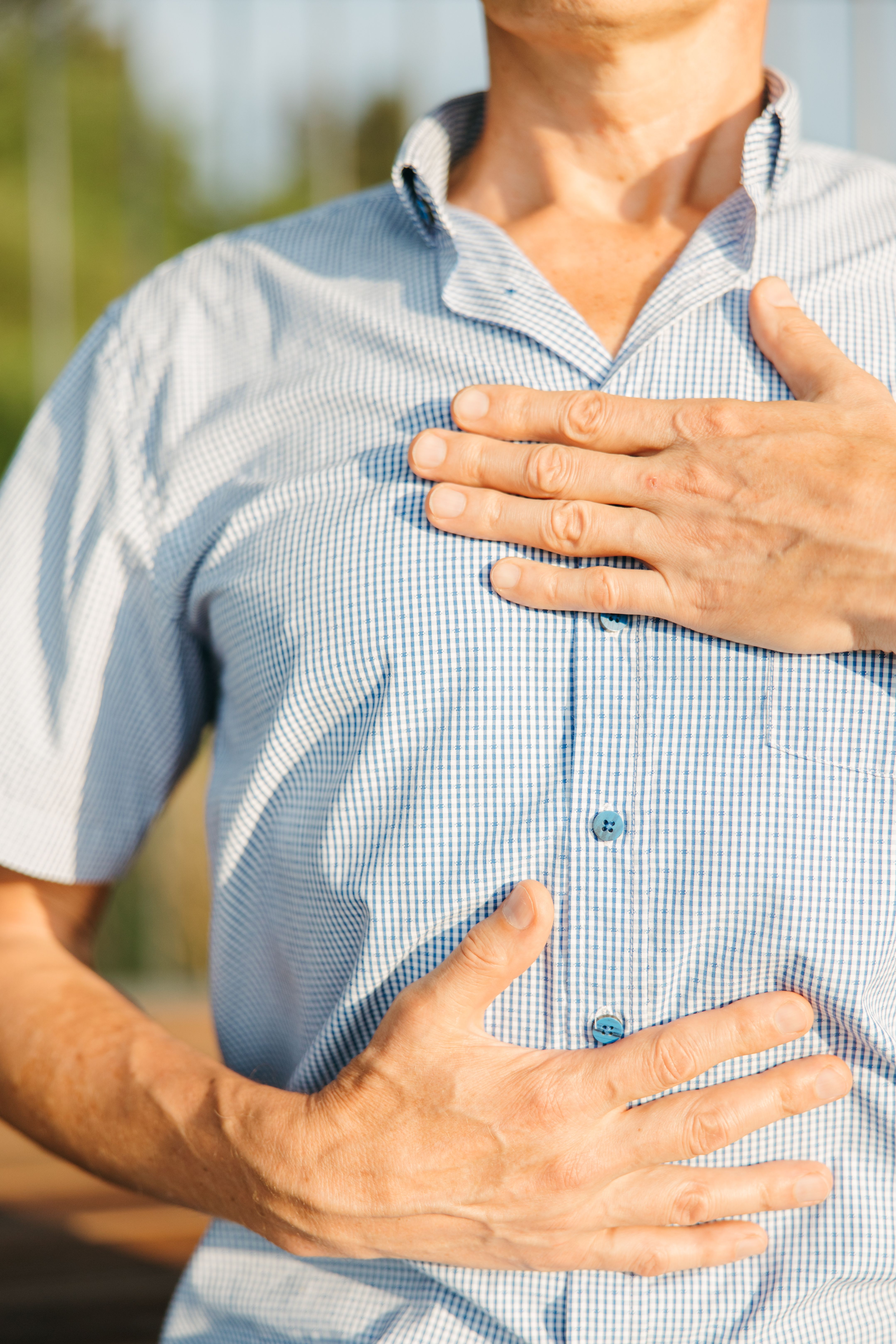 Reduced blood flow to the heart may not always produce the classic crushing chest pain people expect. (Pexel)