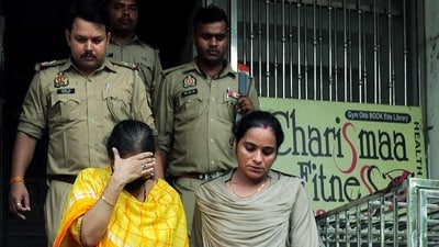 Police arrest several individuals, including four women, following a major raid on a fake international call centre operating inside Ridhya Plaza at Kapoorthala near the Aliganj area. (Naeem Ansari/HT Photo) Police arrest several individuals, including four women, following a major raid on a fake international call centre operating inside Ridhya Plaza at Kapoorthala near the Aliganj area. (Naeem Ansari/HT Photo)