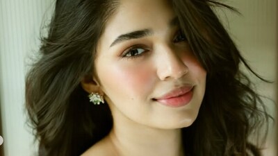 <p>సూపర్ హిట్ కోసం ఎదురు చూస్తున్న కృతి శెట్టి ఇప్పుడు జనవరి 12 విడుదల మూవీపై భారీ ఆశలే పెట్టుకుంది. ఈ సినిమాలో వెంకటేష్, కళ్యాణ్ రామ్ హీరోలు. కీర్తి సురేష్ మరో హీరోయిన్. </p> (instagram-Krithi Shetty) <p>సూపర్ హిట్ కోసం ఎదురు చూస్తున్న కృతి శెట్టి ఇప్పుడు జనవరి 12 విడుదల మూవీపై భారీ ఆశలే పెట్టుకుంది. ఈ సినిమాలో వెంకటేష్, కళ్యాణ్ రామ్ హీరోలు. కీర్తి సురేష్ మరో హీరోయిన్. </p> (instagram-Krithi Shetty)