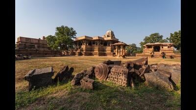 The temple was built around 1213 AD under the Kakatiya dynasty’s reign by Recherla Rudra, a general of Ganapati Deva. (HT PHOTO) The temple was built around 1213 AD under the Kakatiya dynasty’s reign by Recherla Rudra, a general of Ganapati Deva. (HT PHOTO)