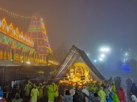 చంద్రప్రభ వాహనంపై స్వామివారు