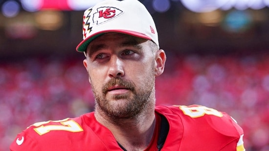 Travis Kelce’s college journey took an unexpected path, from quarterback to Cincinnati Bearcats star, delayed graduation and a degree years later. Have a look. Credit: Denny Medley-Imagn Images
