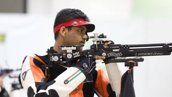 Rudrankksh Patil in action in Men's 10m Air Rifle Qualifying