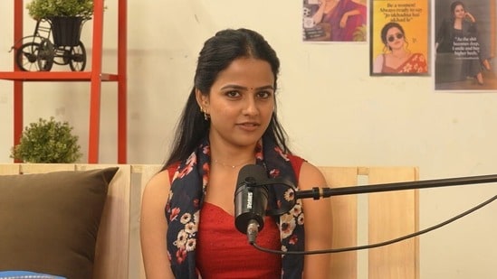 Vaishnavi Chaitanya Age: నా అసలైన ఏజ్ ఇదే.. లైవ్ ఇంటర్వ్యూలో ఆధార్ కార్డ్ చూపించిన వైష్ణవి చైతన్య