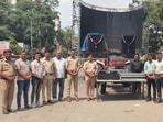 Police commissioner Vinay Kumar Choubey and senior officers had also held meetings with Ganesh mandal office-bearers and issued written instructions to comply with noise-control norms during immersion processions. (HT PHOTO)