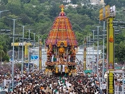 <p>అనాదికాలం నుంచి మన ఆర్ష సంప్రదాయంలో రథసంచారానికి ఎంతో ప్రాముఖ్యత ఉనికిలో ఉంది. ప్రాచీన కాలంలో రాజులు, చక్రవర్తులు రథాలపై పయనించేవారని, యుద్ధాలలోనూ వీటిని విరివిగా ఉపయోగించారని భారతం, రామాయణం వంటి ఇతిహాసాలు మరియు పురాణాలు వివరిస్తున్నాయి.</p>