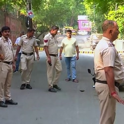 The teenage girl and 17-year-old male friend had visited the Kalkaji Mandir before going to sit at a bench in the Astha Kunj park. 