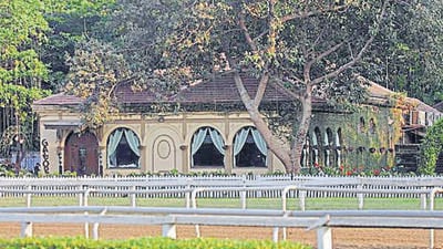 According to the regulator, blood and ketchup stains from non-vegetarian items were found on ice inside the refrigerator at Gallops. (HT Archive) According to the regulator, blood and ketchup stains from non-vegetarian items were found on ice inside the refrigerator at Gallops. (HT Archive)