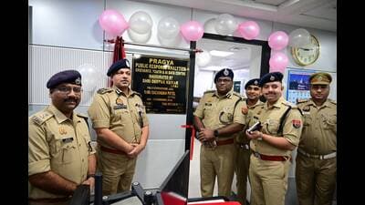 Agra police commissioner Deepak Kumar (second from left) inaugurating ‘PRAGYA’ in Agra on Tuesday. (HT Photo) Agra police commissioner Deepak Kumar (second from left) inaugurating ‘PRAGYA’ in Agra on Tuesday. (HT Photo)
