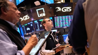 SoFi stock rises as SoFiUSD stablecoin payments expand through Mastercard. (AP Photo/Seth Wenig) SoFi stock rises as SoFiUSD stablecoin payments expand through Mastercard. (AP Photo/Seth Wenig)
