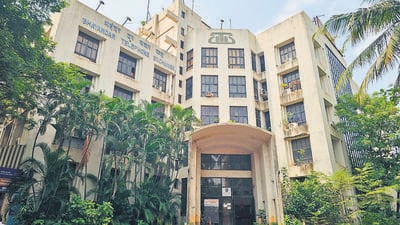 India / Bhayandar, - A view of the Bhayandar MTNL building near Mumbai, -- Photo By --- Azim Tamboli/ HT Photo India / Bhayandar, - A view of the Bhayandar MTNL building near Mumbai, -- Photo By --- Azim Tamboli/ HT Photo
