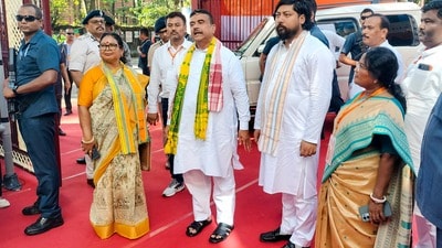 কোচবিহার থেকে পুলিশকে কড়া বার্তা মুখ্যমন্ত্রী শুভেন্দু অধিকারীর (PTI) কোচবিহার থেকে পুলিশকে কড়া বার্তা মুখ্যমন্ত্রী শুভেন্দু অধিকারীর (PTI)