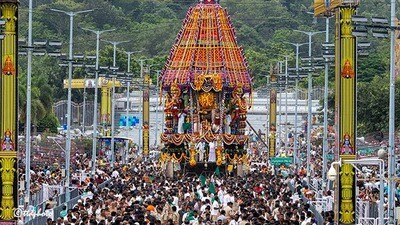 <p>అనాదికాలం నుంచి మన ఆర్ష సంప్రదాయంలో రథసంచారానికి ఎంతో ప్రాముఖ్యత ఉనికిలో ఉంది. ప్రాచీన కాలంలో రాజులు, చక్రవర్తులు రథాలపై పయనించేవారని, యుద్ధాలలోనూ వీటిని విరివిగా ఉపయోగించారని భారతం, రామాయణం వంటి ఇతిహాసాలు మరియు పురాణాలు వివరిస్తున్నాయి.</p> <p>అనాదికాలం నుంచి మన ఆర్ష సంప్రదాయంలో రథసంచారానికి ఎంతో ప్రాముఖ్యత ఉనికిలో ఉంది. ప్రాచీన కాలంలో రాజులు, చక్రవర్తులు రథాలపై పయనించేవారని, యుద్ధాలలోనూ వీటిని విరివిగా ఉపయోగించారని భారతం, రామాయణం వంటి ఇతిహాసాలు మరియు పురాణాలు వివరిస్తున్నాయి.</p>