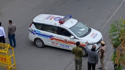 Police said one of the accused held the boy while others assaulted the minor girl. They left the park after threatening the teenagers with arrest. (HT PHOTO/Representational Image) Police said one of the accused held the boy while others assaulted the minor girl. They left the park after threatening the teenagers with arrest. (HT PHOTO/Representational Image)