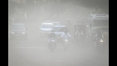 With Delhi’s pollution typically beginning to intensify from October, the pace at which the remaining roadworks are completed will determine how much of the planned dust-control intervention is in place before the winter months. (Sanchit Khanna/Hindustan Times) With Delhi’s pollution typically beginning to intensify from October, the pace at which the remaining roadworks are completed will determine how much of the planned dust-control intervention is in place before the winter months. (Sanchit Khanna/Hindustan Times)