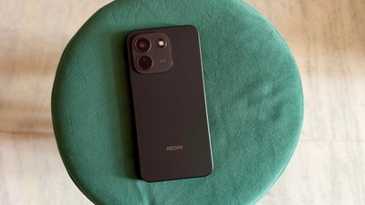 The Redmi Note 17 Pro Max is a mix of clean lines, with a focus on ergonomics (Vishal Mathur/HT Photo) The Redmi Note 17 Pro Max is a mix of clean lines, with a focus on ergonomics (Vishal Mathur/HT Photo)