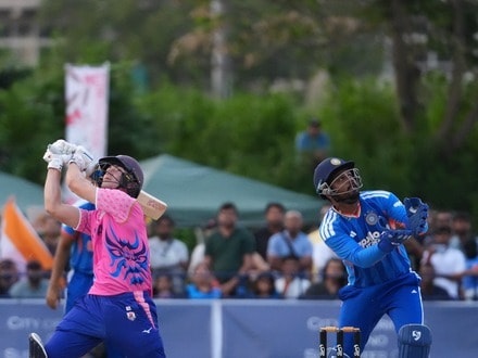 টানটান ম্যাচে জাপানের বিরুদ্ধে ভারত জিতে যায় ২ রানে।