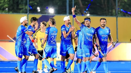 The Indian team is dominating Sri Lanka in their second game of the Asian Games. (X Images)