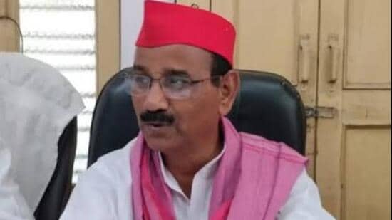 Samajwadi Party state president Shyam Lal Pal on Tuesday submitted a memorandum to the Uttar Pradesh chief electoral officer, seeking urgent action