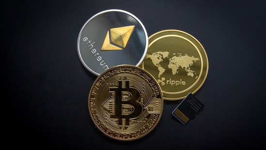 Bitcoin rally pushes crypto market cap above $3 trillion as leverage rises.