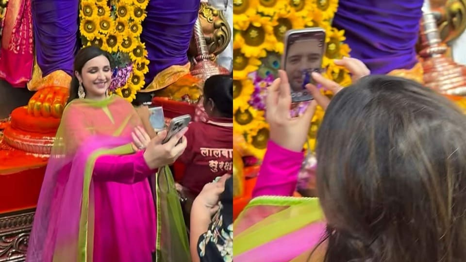 লালবাগচা রাজা দর্শনে পরিণীতি।