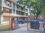 Constructed by Mhada in 1985, Ramkrishna Nagar comprises 19 buildings, including 18 residential buildings and one office building. (Satish Bate/Hindustan Times)