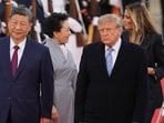 Xi Jinping arrived in Washington, where Donald Trump and Melania personally came to the airport to welcome him for his state visit.. (AP Photo/Mark Schiefelbein)