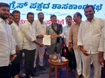 కర్ణాటక సీఎంతో మంత్రి జూపల్లి, ఎమ్మెల్యేలు