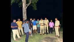 Two tuskers stray from herd, injure two Kheri farmers