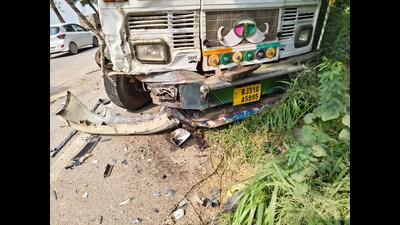 A 26-year-old activist of the Bharatiya Janata Yuva Morcha (BJYM), Arshdeep Singh Ramditte Wala, died and five other BJP leaders sustained injuries after their vehicle collided with a truck in Mansa district on Wednesday. (HT Photo)